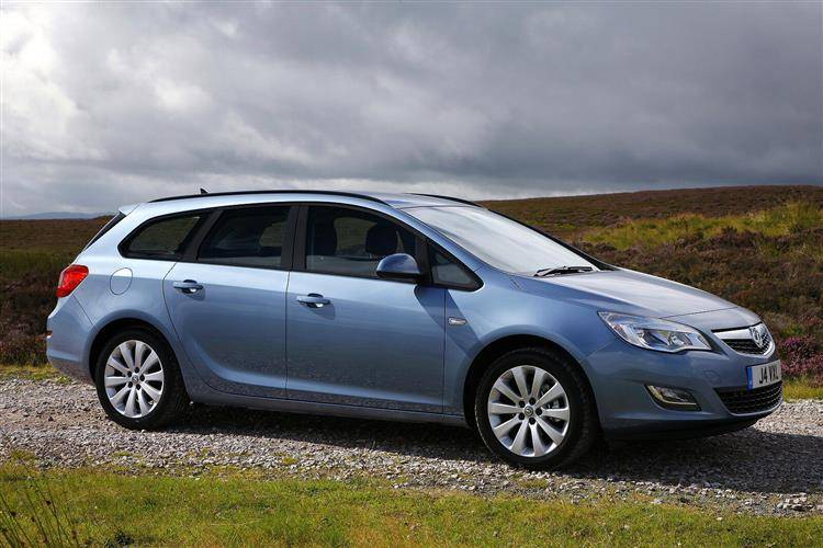 Opel Astra Sports Tourer 2010