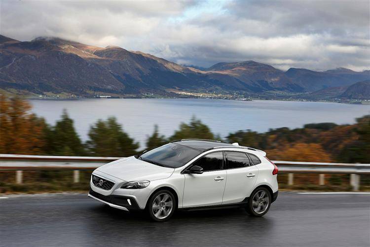 Volvo V40 Cross Country 2013 2016 Used Car Review Car Review Rac Drive