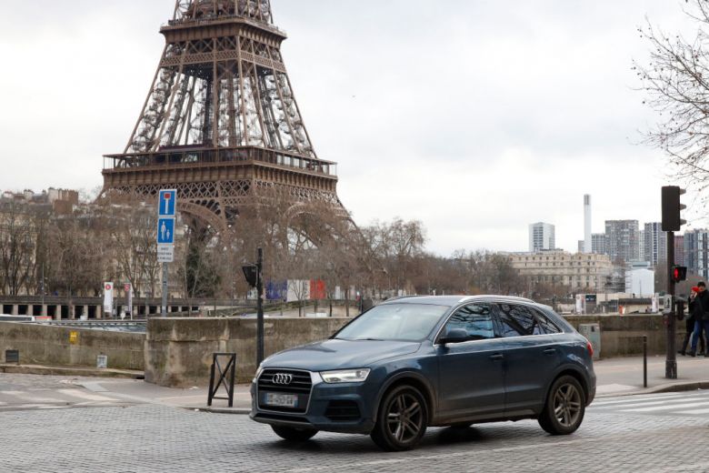 Parisians vote in favour of tripling parking fees for SUVs