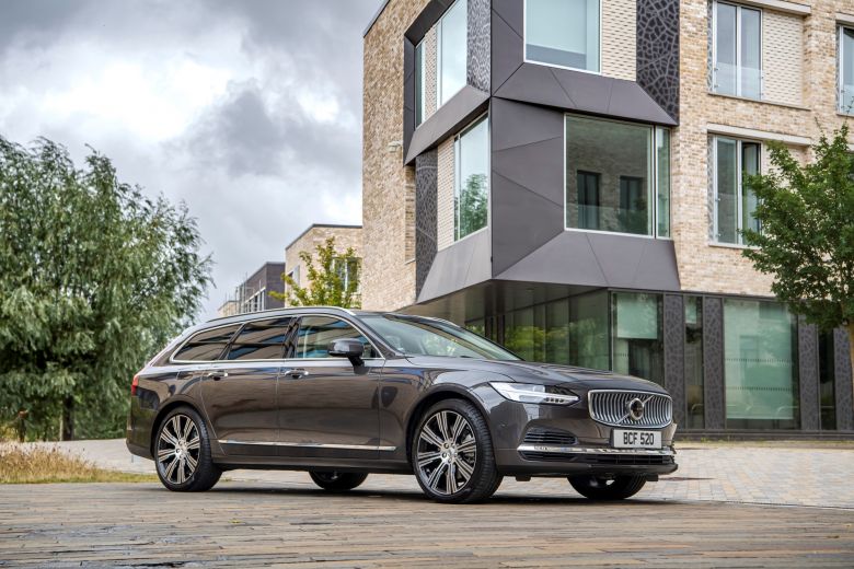 Volvo announce that the V60 and V90 estates are coming back to the UK