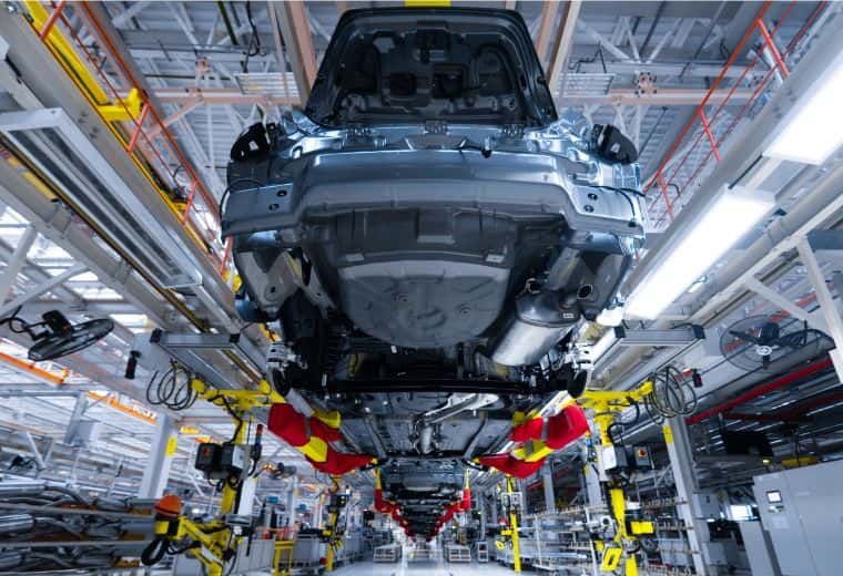 New car sales plummet due to ‘perfect storm’