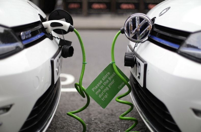 Alternative Fuel In Electric Vehicles - Alina Maryjo