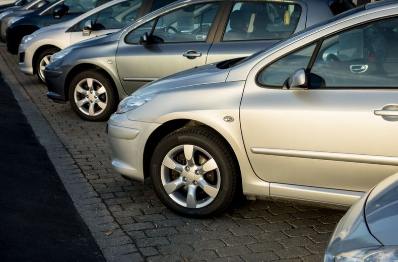 Silver remains the UK’s favourite car colour