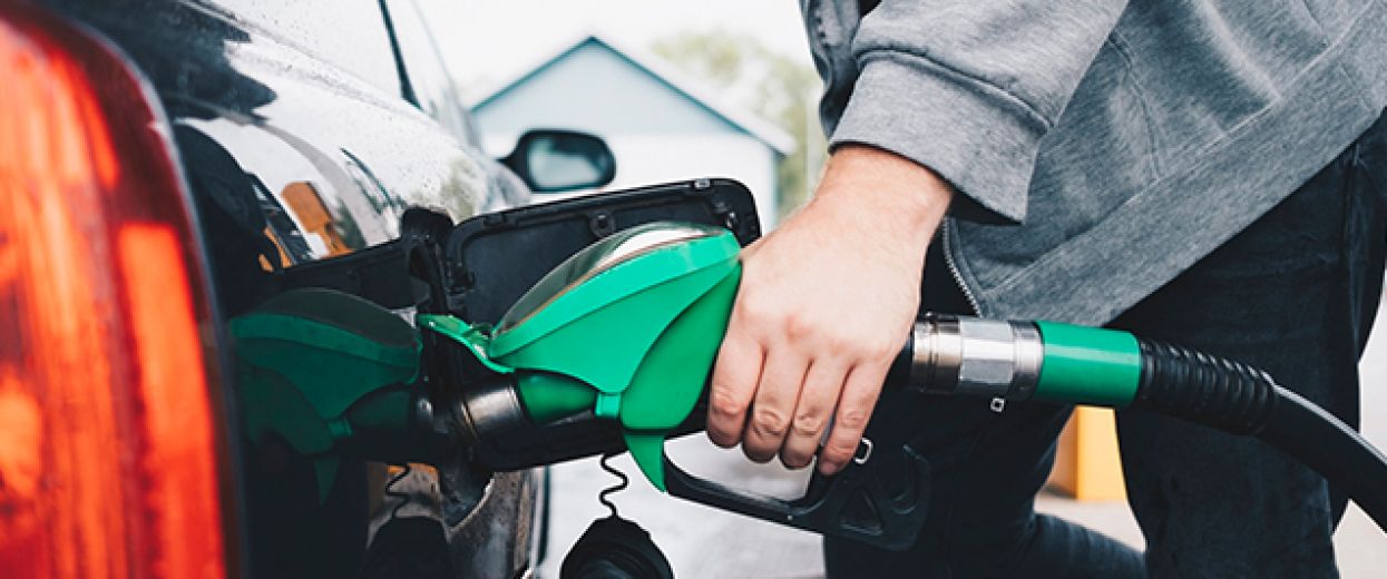 RAC calls on supermarkets to support struggling drivers by cutting their fuel prices by 5p a litre