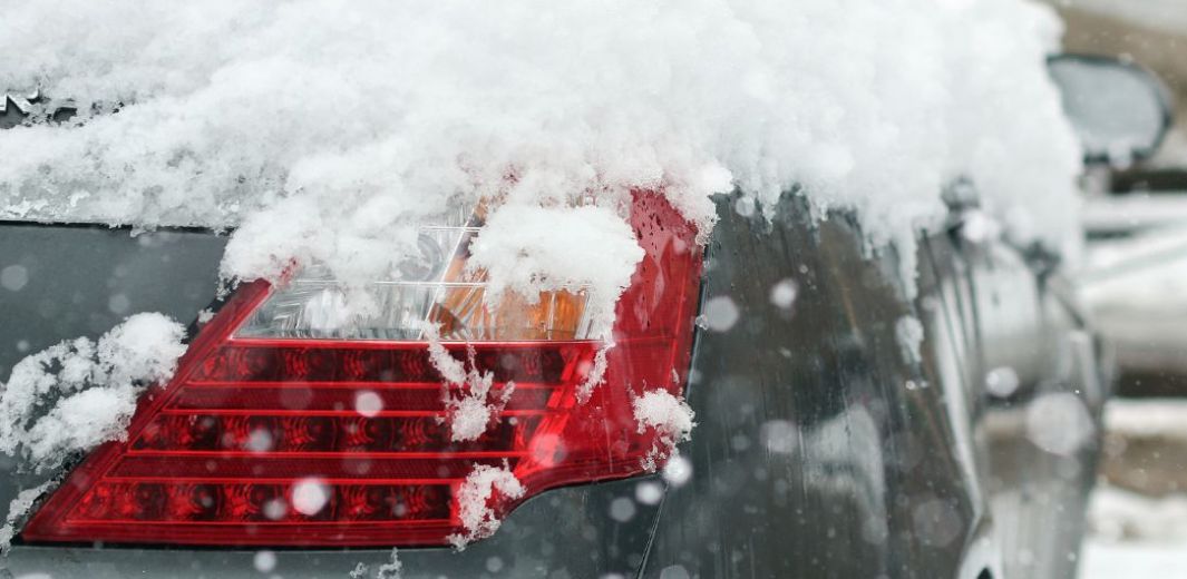 Is it illegal to drive with snow on your car?