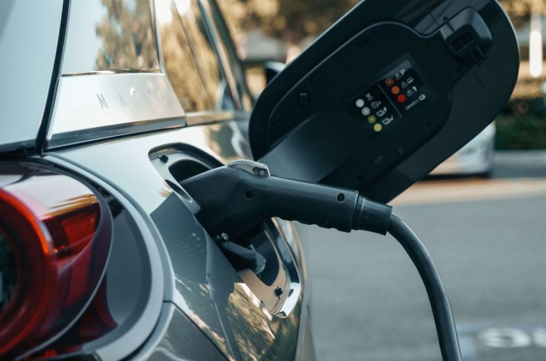 Government launches new plan to help EV owners save £1000 a year