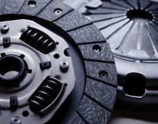 How does a clutch work?
