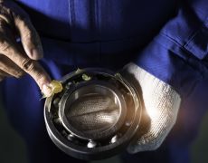 What is a car wheel bearing? How do you replace them?
