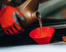 Oil change cost – how much will you have to pay?