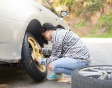 What is a space saver wheel and how to use it?