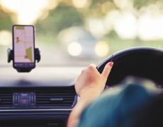 Google Maps rolls out speed camera spotting feature