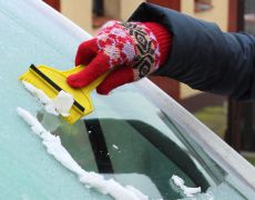 Seven top tips to keep your windscreen clear in winter