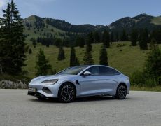 Chinese car manufacturer BYD officially overtakes Tesla in sales of electric vehicles