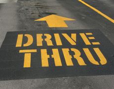 Drivers left to hit the drive-thru as restaurant chains close amid Coronavirus outbreak