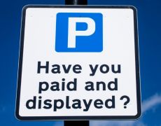 Smart or selfish? BMW driver splits opinion with car park stunt