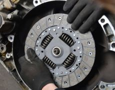 Seven things you should never do in a manual car