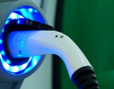 New battery could charge electric cars in seconds