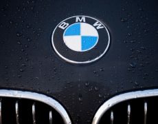 BMW showcases colour-changing car at CES 2022