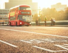 Bus lanes: who can use them and when?