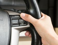 How to use cruise control
