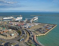 Holiday tailbacks warning over new biometric border checks at Dover
