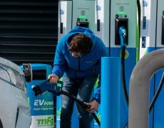 UK’s EV rapid charging network required to have 99% reliability rate under new laws