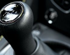 How to drive a manual car - a quick and easy guide with pictures