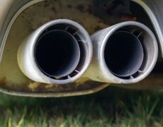 Calls for 50% tax on most polluting cars to improve uptake of electric vehicles