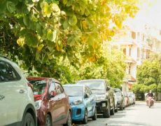 How to parallel park - our video guide to mastering the manoeuvre