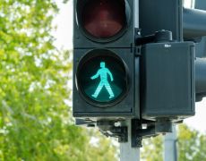 London pedestrians to get traffic light priority over vehicles