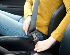 25 to 34-year-olds least likely to belt up