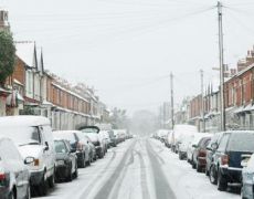 Four-in-10 motorists would still drive regardless of how much snow is on the roads