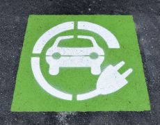 Government dismisses calls for fairer pricing at public electric car charge points