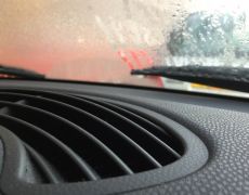 How to demist your windscreen in double-quick time