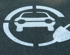 Price of public rapid EV charging remains high as charging networks build for the future and face elevated charges 