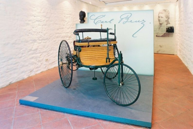 The world's first car